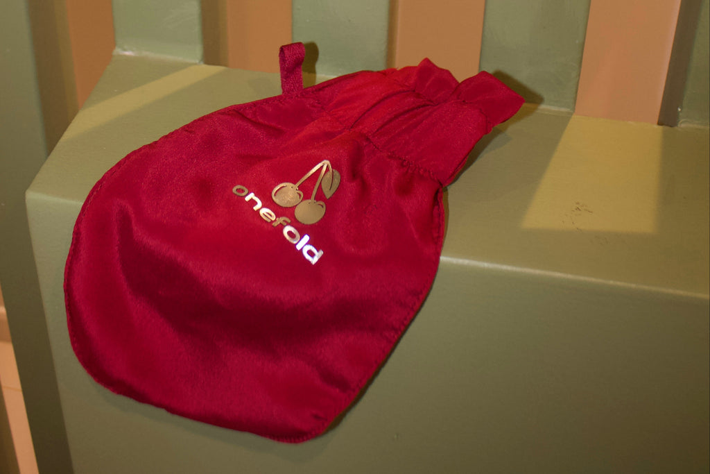 CHERRY VIBES + GLOVE KIT